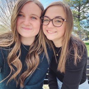 Meet your Posher, Emilee